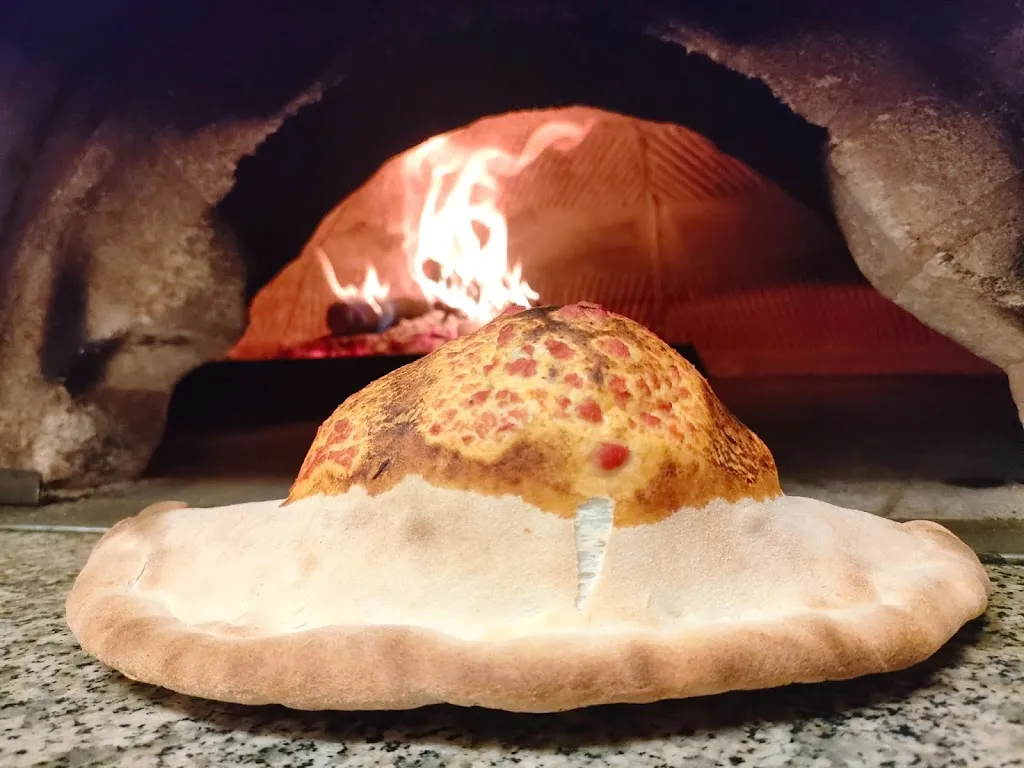 Pizzeria da Karina_Cerete Alto_slider_image_2