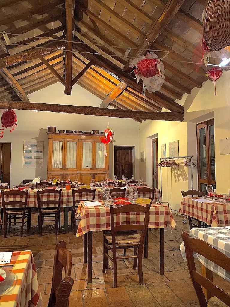 Abbazia d'Erbamara restaurant in Cergnago