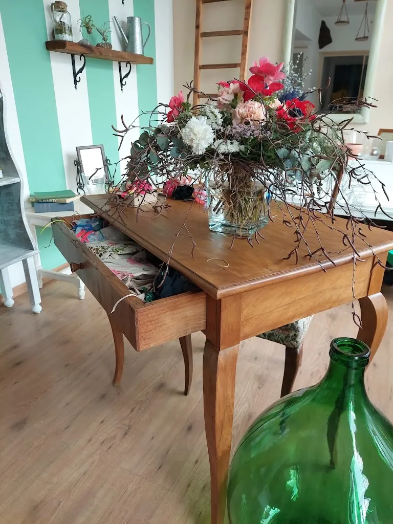 Coccola Fiorita ❤️ Jungle Bar restaurant in Ceriano Laghetto