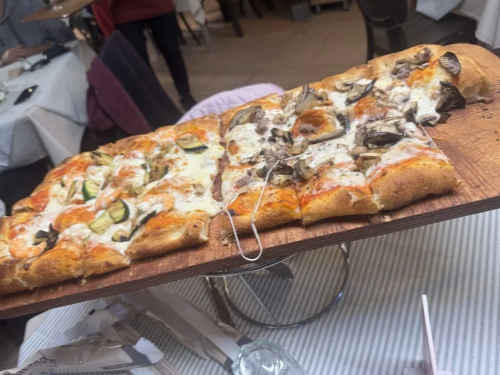 Leili Perna_Kosmos Trattoria Ristorante Pizzeria_Cerro al Lambro_review