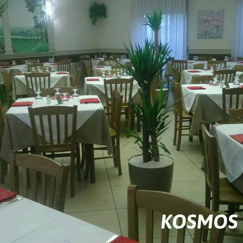 Kosmos Trattoria Ristorante Pizzeria restaurant in Cerro al Lambro
