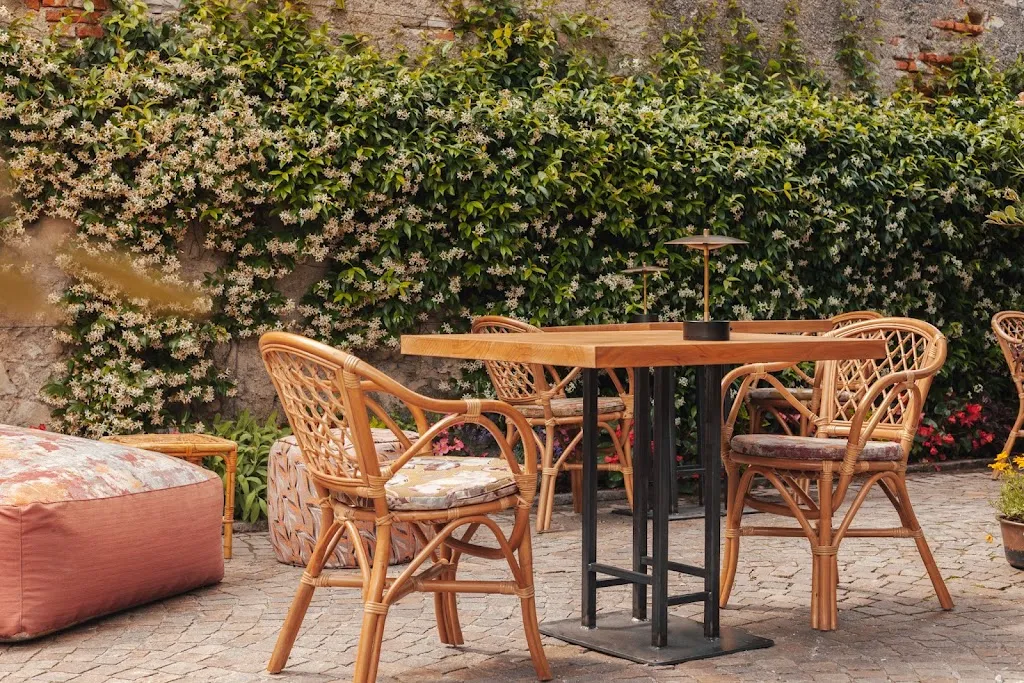 Piazzetta Lake Como restaurant in Cernobbio