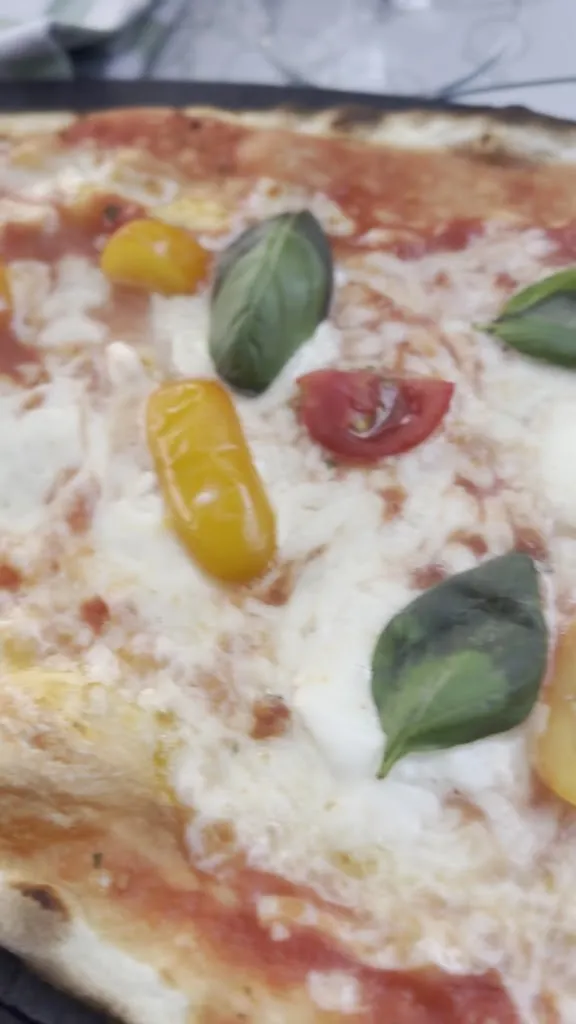 Federico Cernobbio Pizzeria & Cucina_Cernobbio_slider_image_2