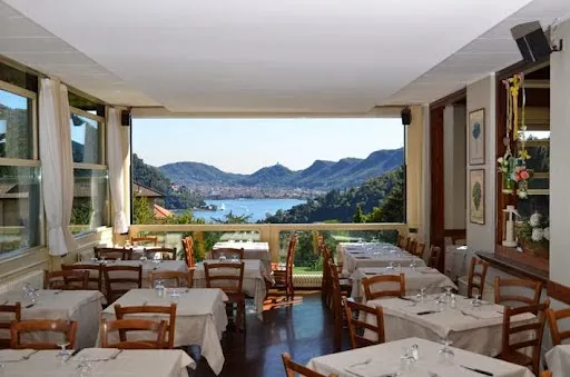 Albergo Ristorante Della Torre restaurant in Cernobbio