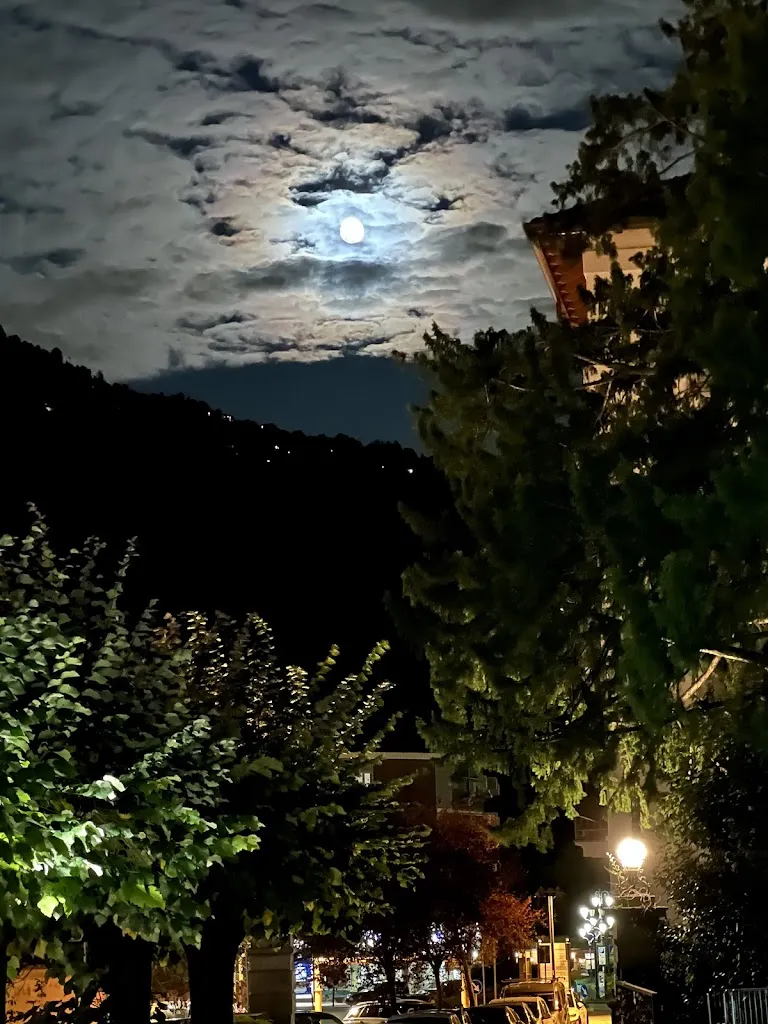 P Mizell_Terzo Crotto_Cernobbio_review