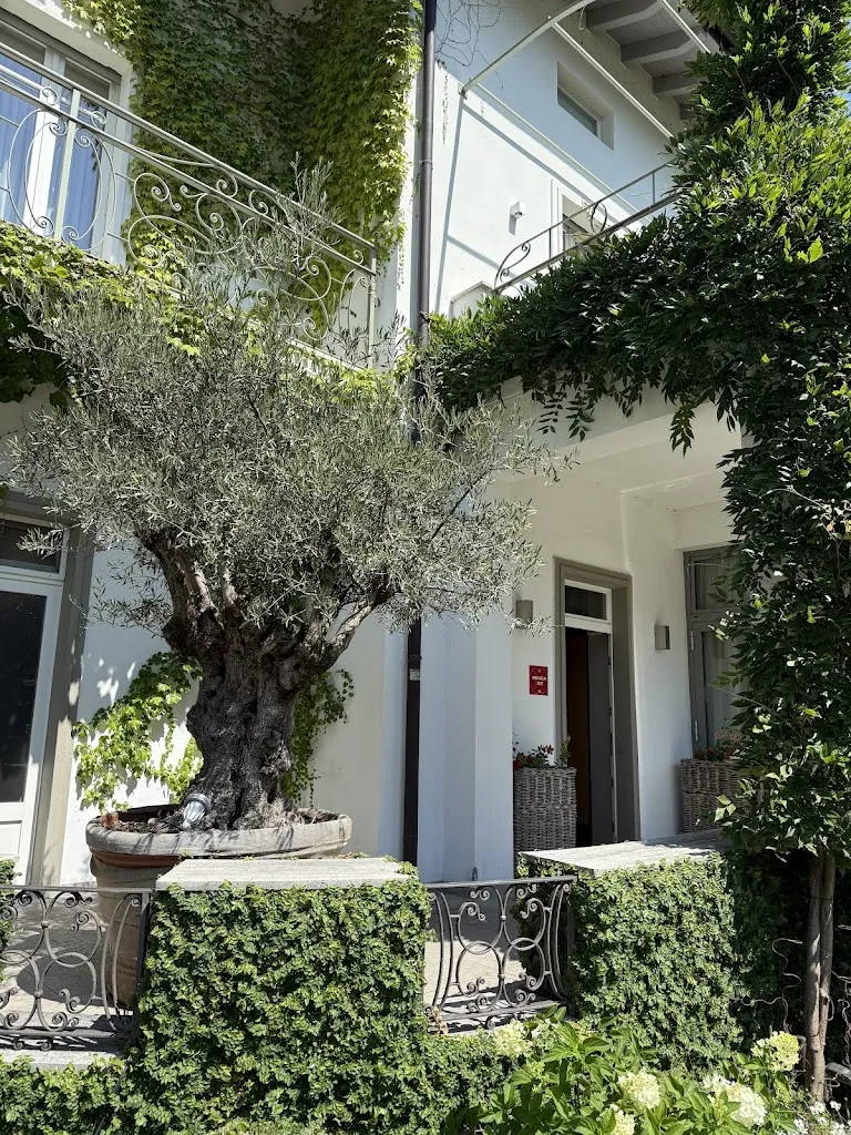 Leoniel DG_Kitchen_Cernobbio_review