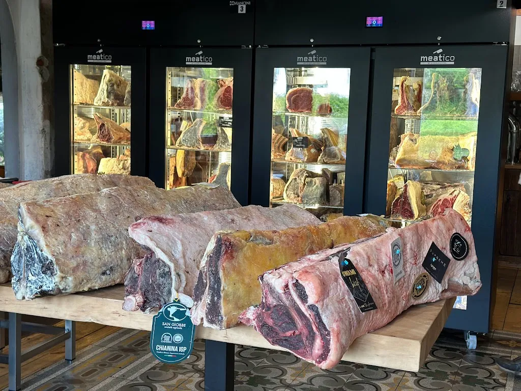 Donna Burgherita_Cernusco Lombardone_slider_image_1