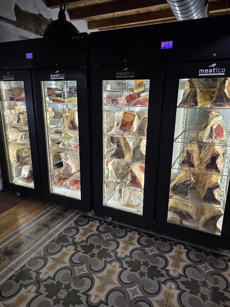 Donna Burgherita_Cernusco Lombardone_slider_image_3