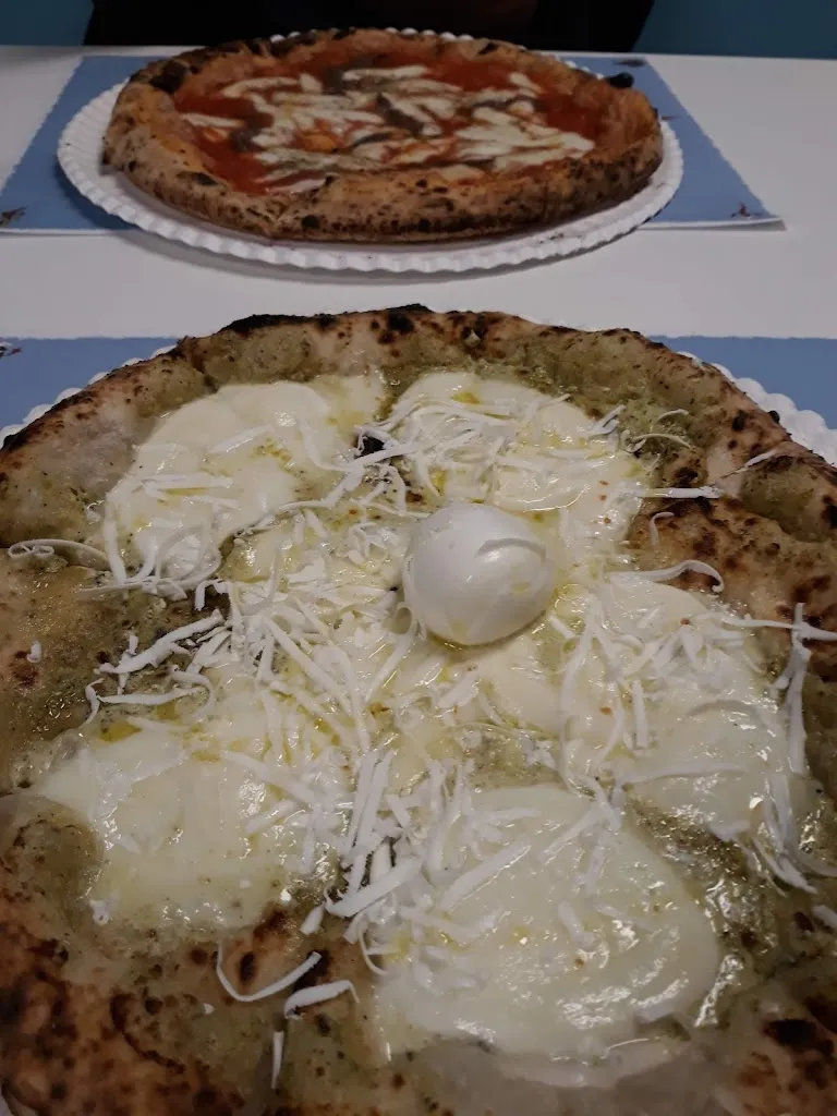 Chevonne Dematos_Pizzeria Pulcinella_Cesana Brianza_review