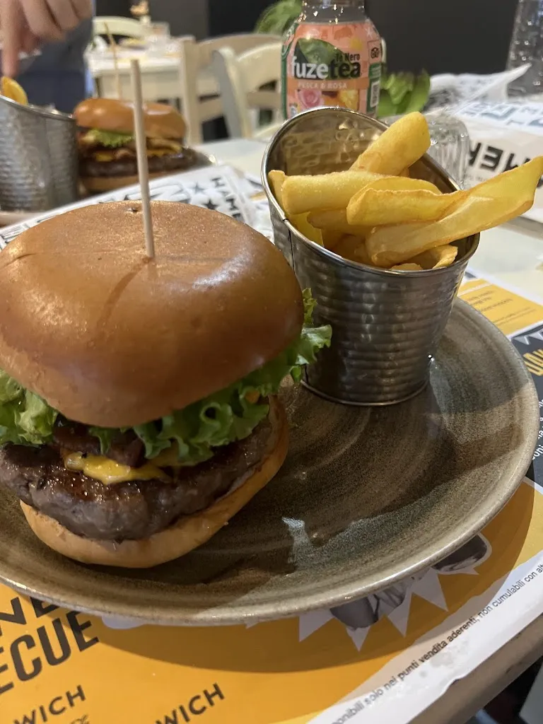 Emanuele Riccardi_Hamerica's Cerro Maggiore_Cerro Maggiore_review