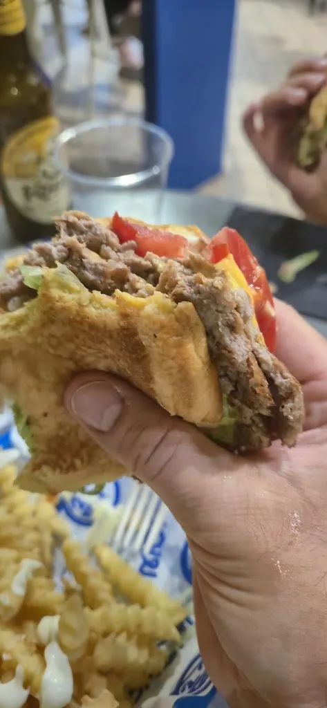 Antonio Ciro D'angelo_Morsi Burger_Borgo Santa Maria Immacolata_review