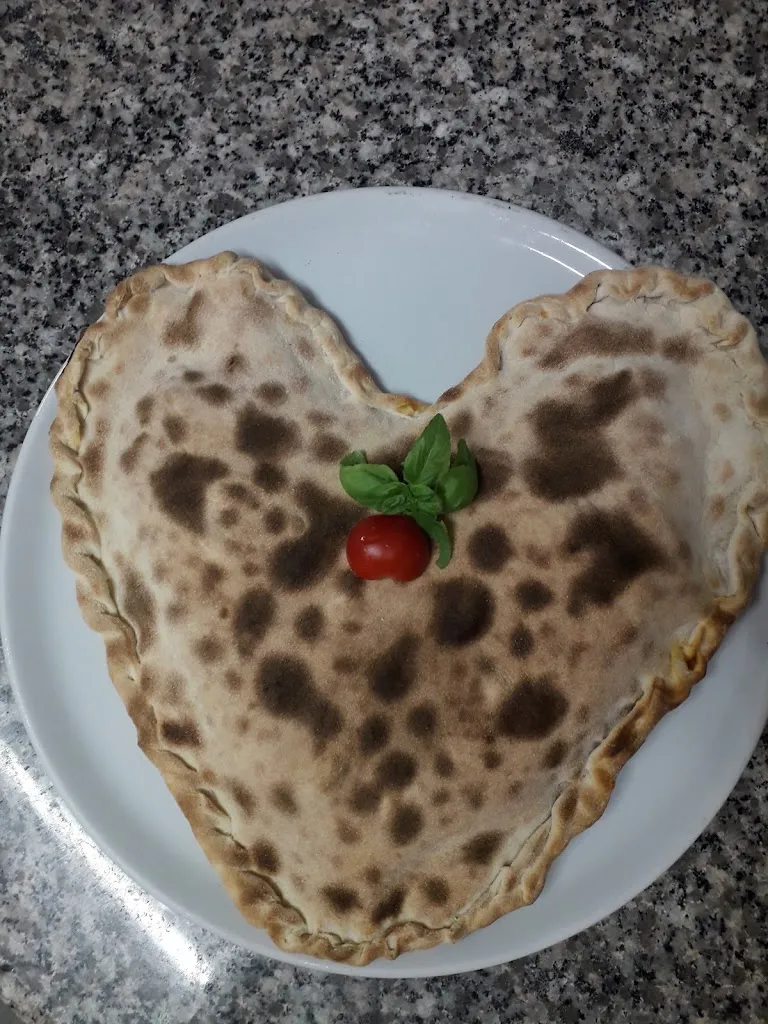 Lip & Lap Wine Bar Pizzeria_Cevo_slider_image_2