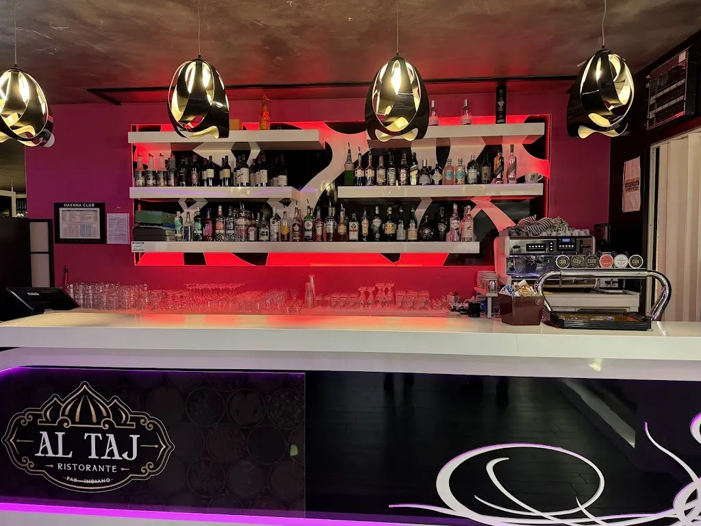 AL Taj Ristorante restaurant in Chiari