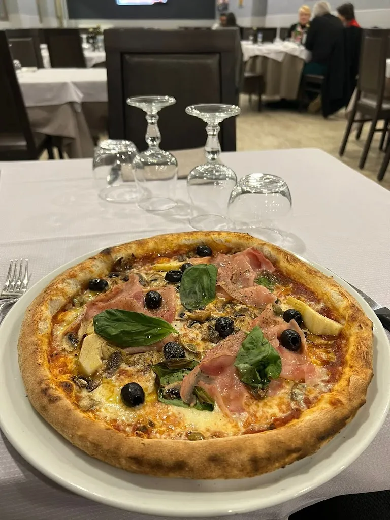 Ristorante Pizzeria Andromeda_Cesano Boscone_slider_image_2