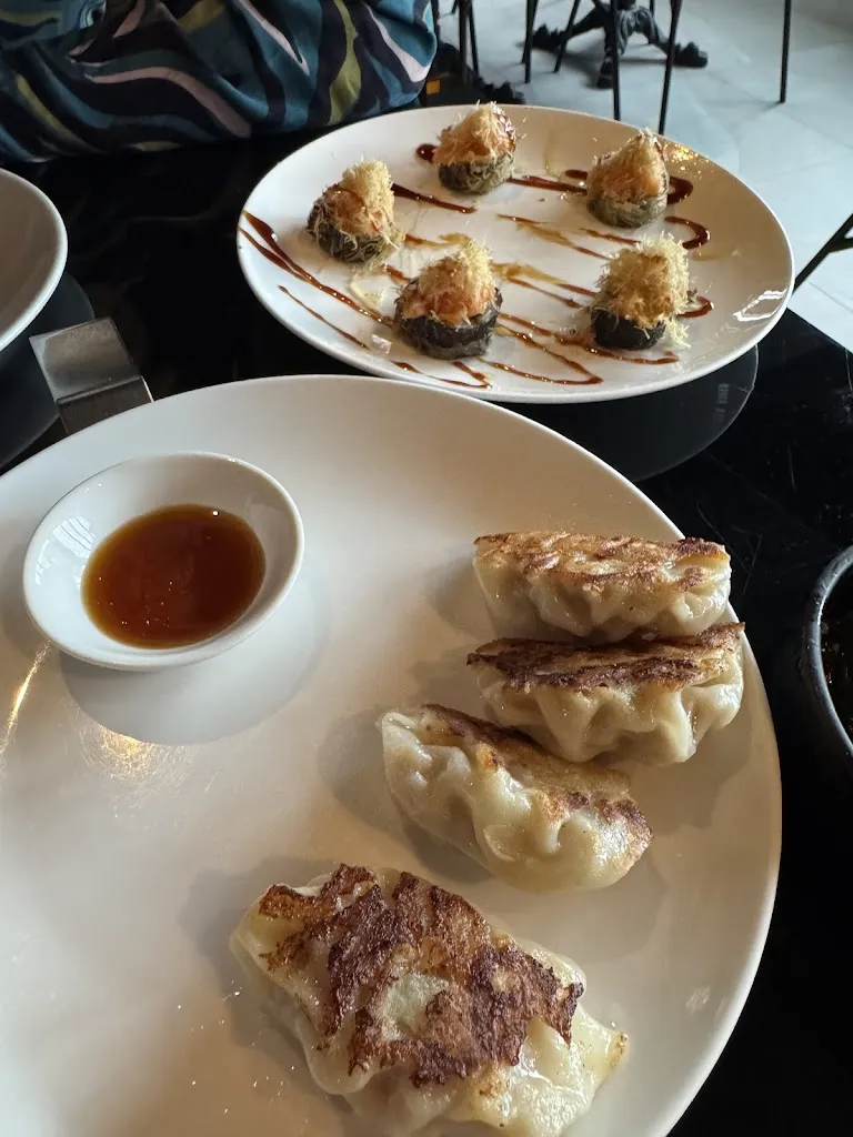 Outmane Amesjoun_Soft Sushi_Cesano Boscone_review