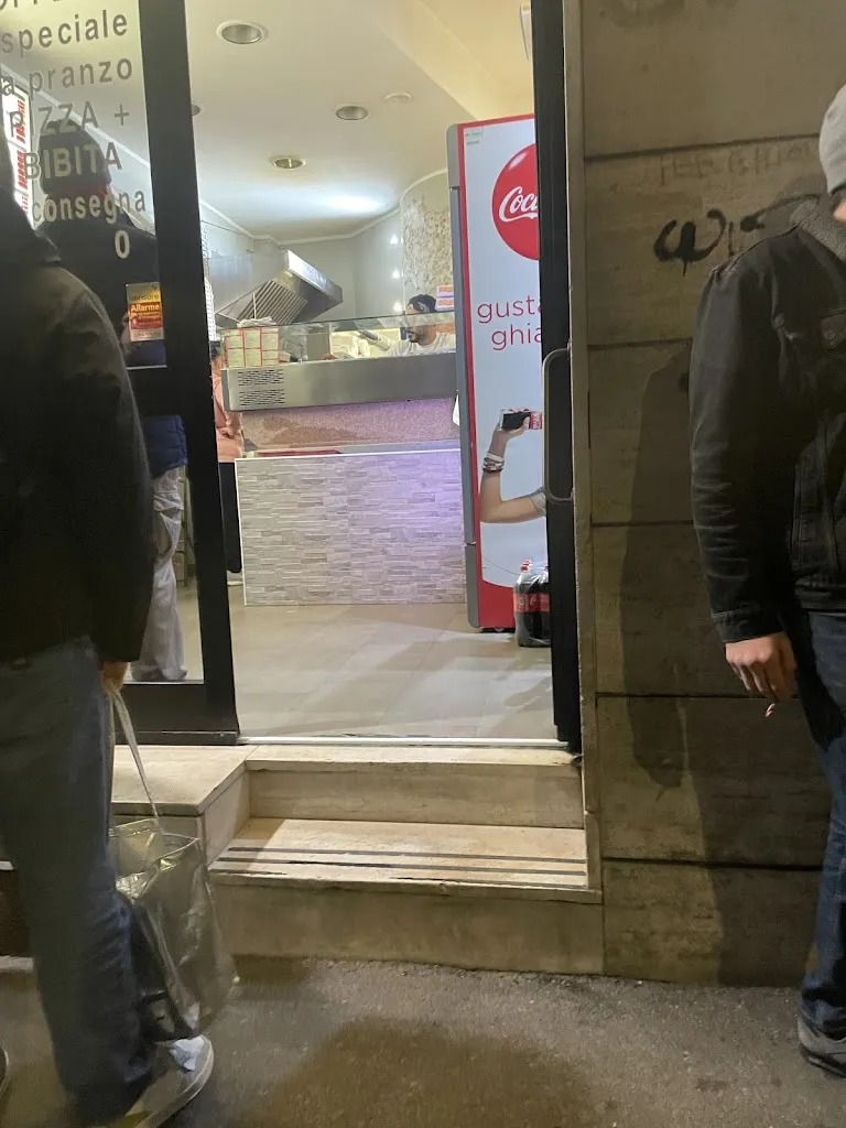 Maria Sabbella_Pizzeria Charlie Brown cesano boscone_Cesano Boscone_review