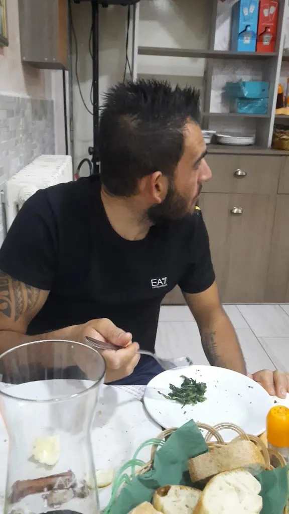 Primavera ristorante pizzeria di Rayan_Cesano Boscone_slider_image_2