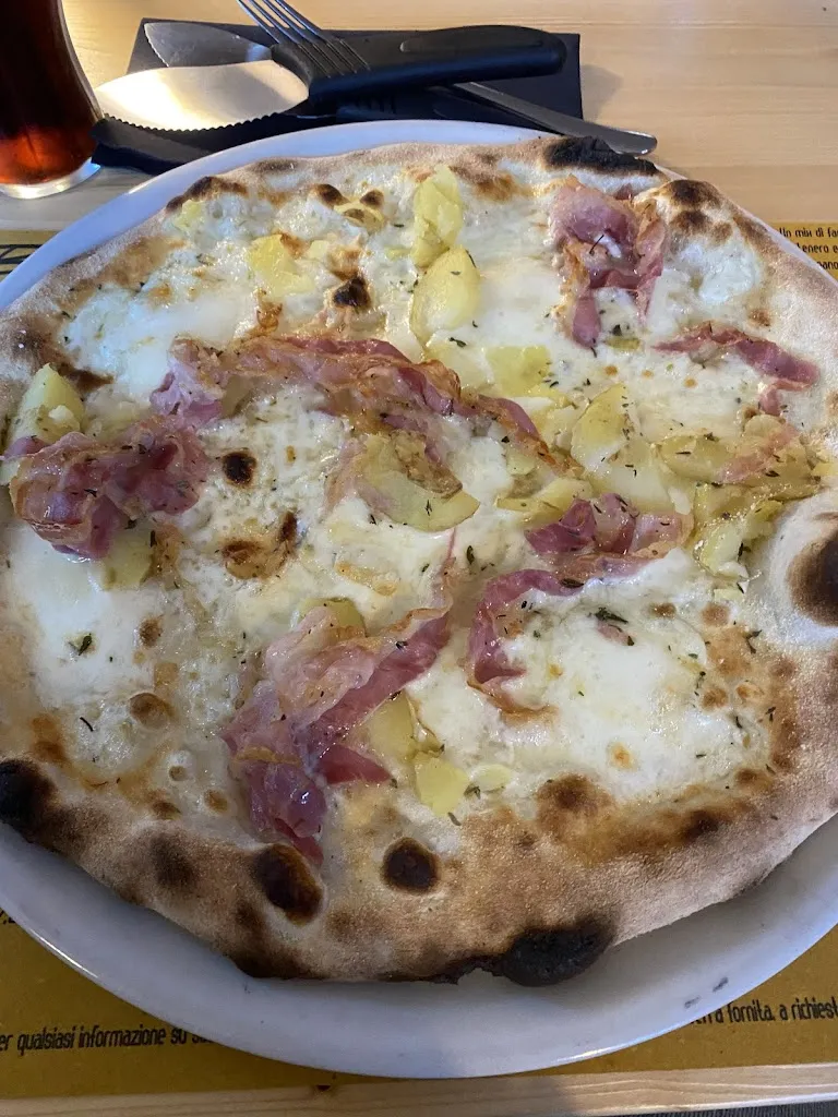 Sara Rosalia Cuscione_La Bisca Pizzeria & Bar_Chiesa in Valmalenco_review