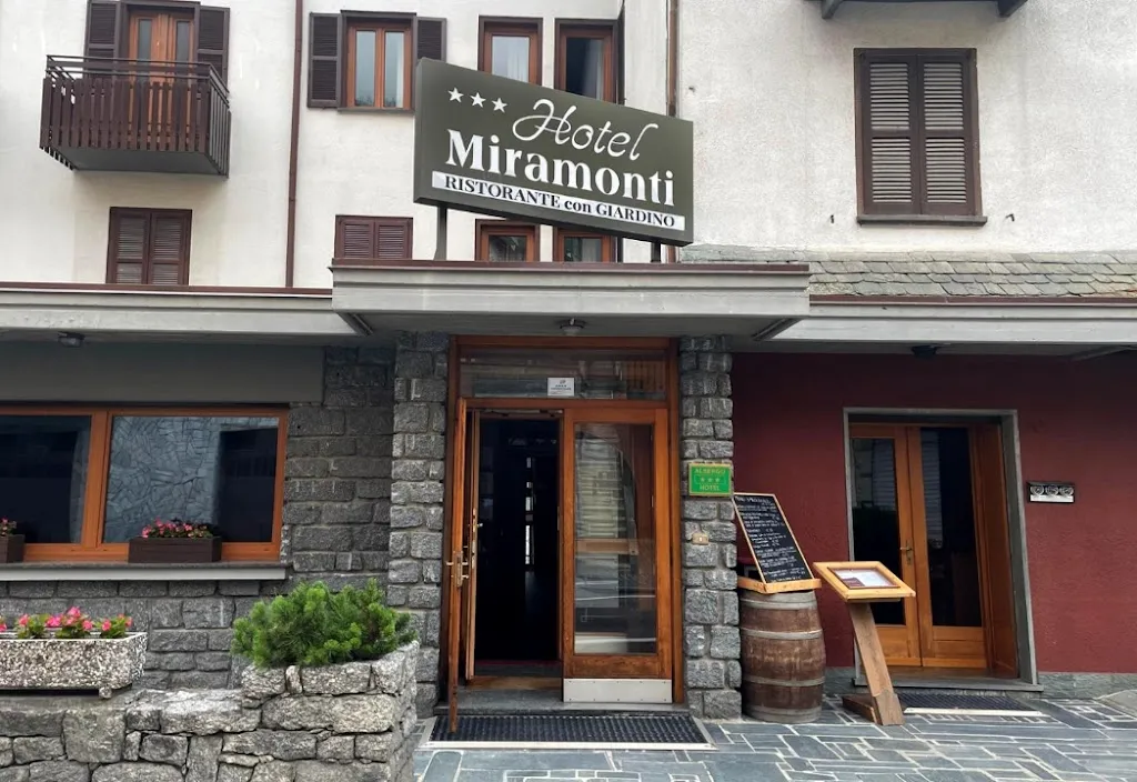 Hotel Miramonti restaurant in Chiesa in Valmalenco