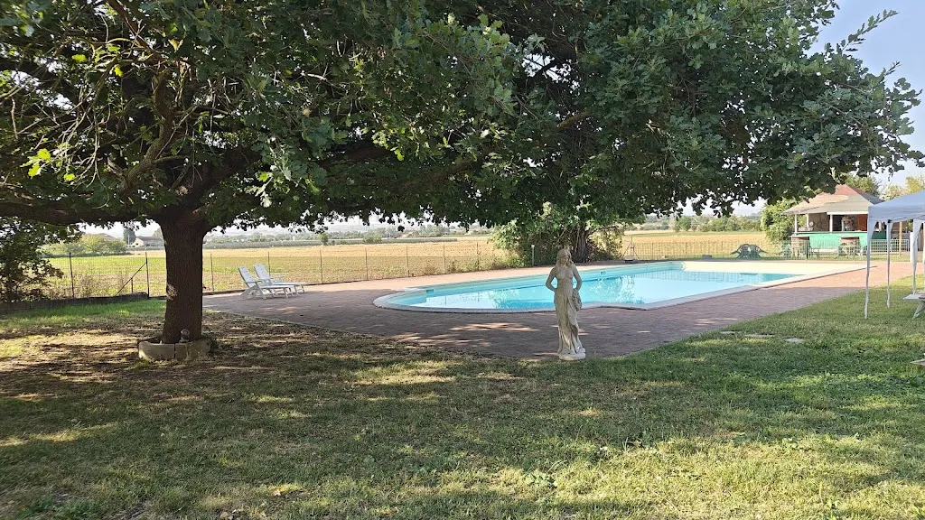 Crayzi Gomez_Casale Del Gufo_Chiaravalle_review