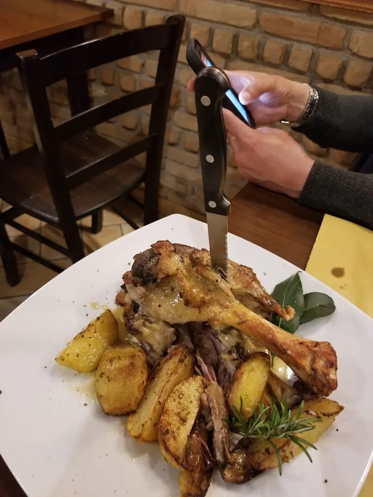 Elisabetta Anto_Casale Del Gufo_Chiaravalle_review