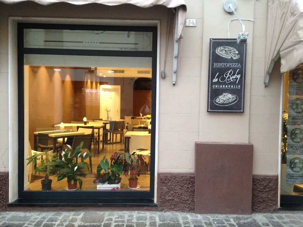 RODRY DI CATANI VALERIA_Chiaravalle_slider_image_1