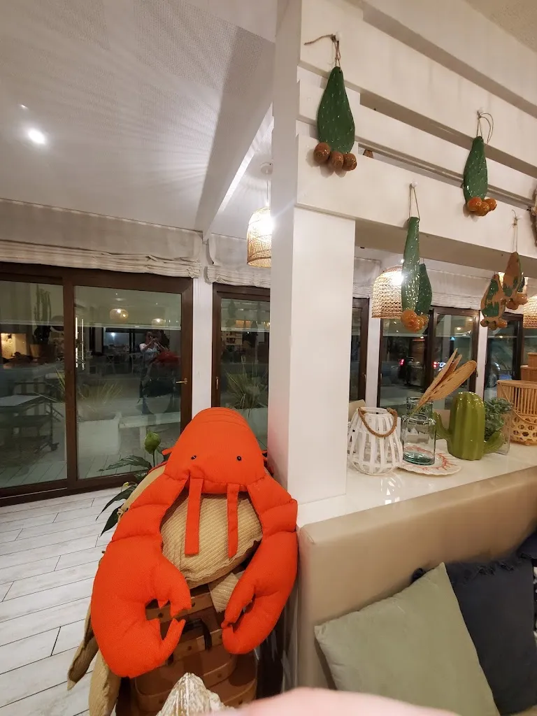 J C_Acqua Salata Beach & Restaurant_Chiaravalle_review