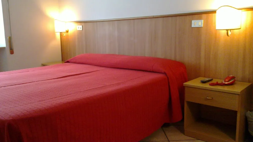 Albergo Luminari_Chiaravalle_slider_image_2