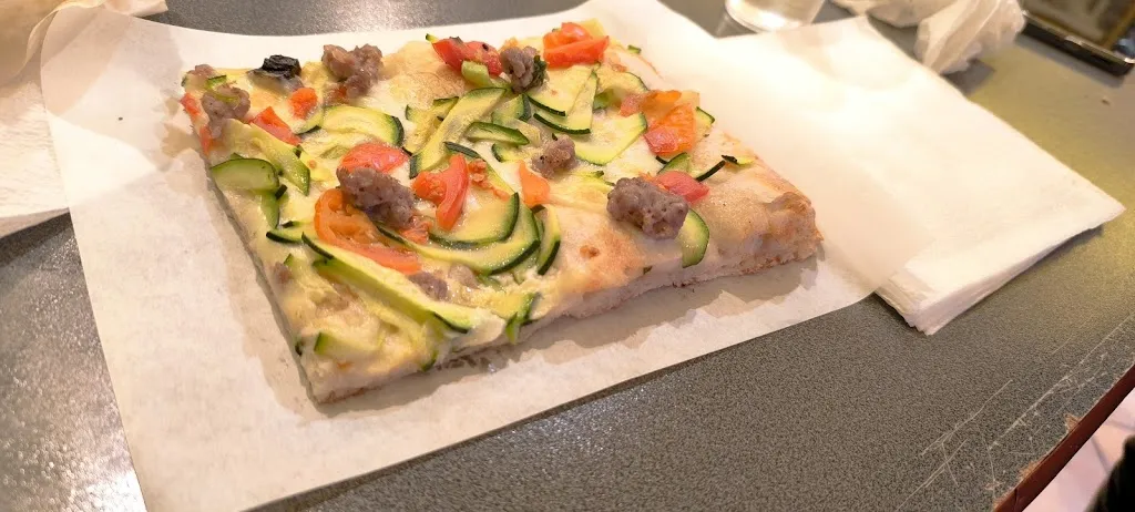 Momy R_Pizzeria Katy_Chiaravalle_review