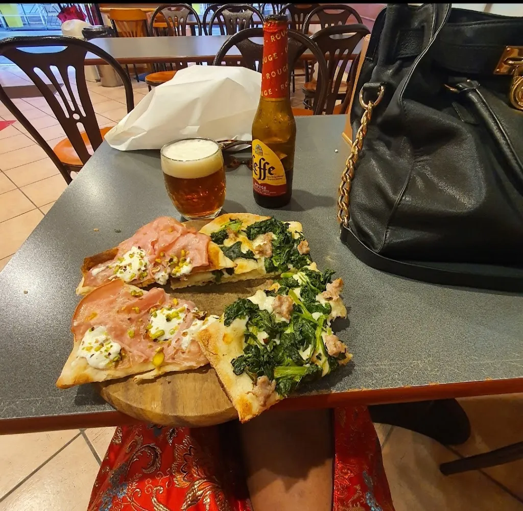 henriette kanga_Pizzeria Katy_Chiaravalle_review