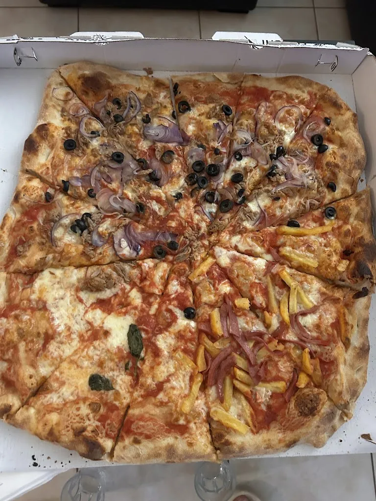 Pizzeria Katy_Chiaravalle_slider_image_2