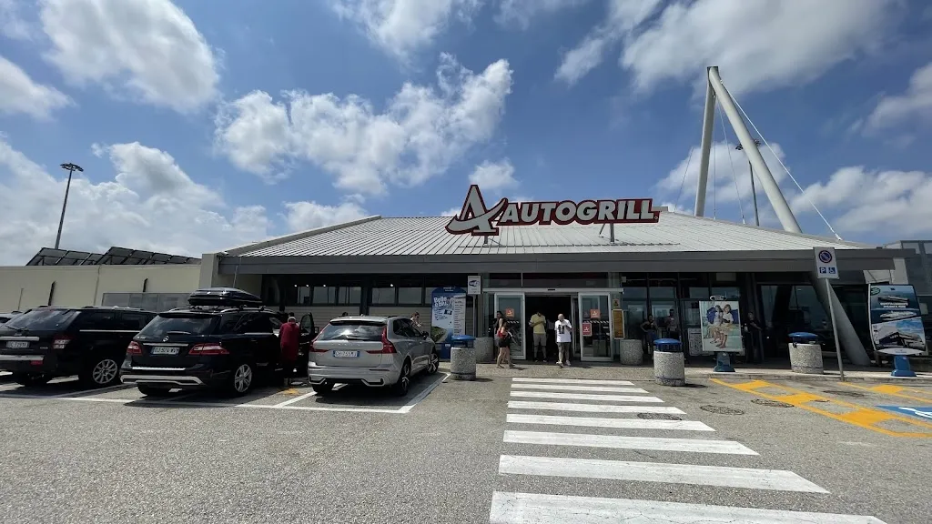 Autogrill Esino Ovest restaurant in Chiaravalle