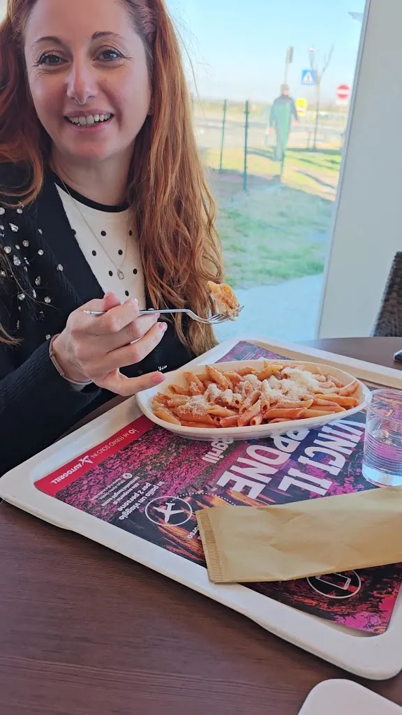 Autogrill Esino Ovest_Chiaravalle_slider_image_2