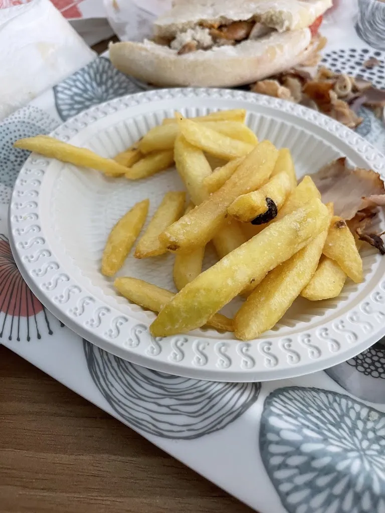 Faraah Oue_kebab center & Pizzeria_Chiaravalle_review