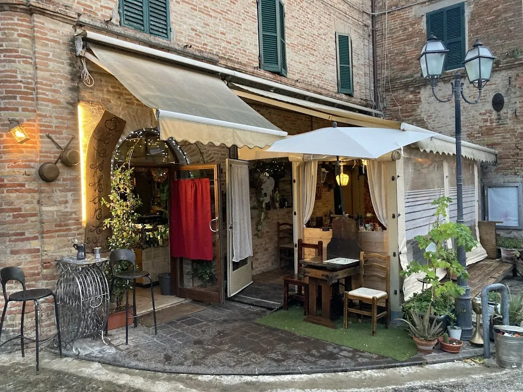 Knutis_Hostaria Elephant & Castle_Chiaravalle_review