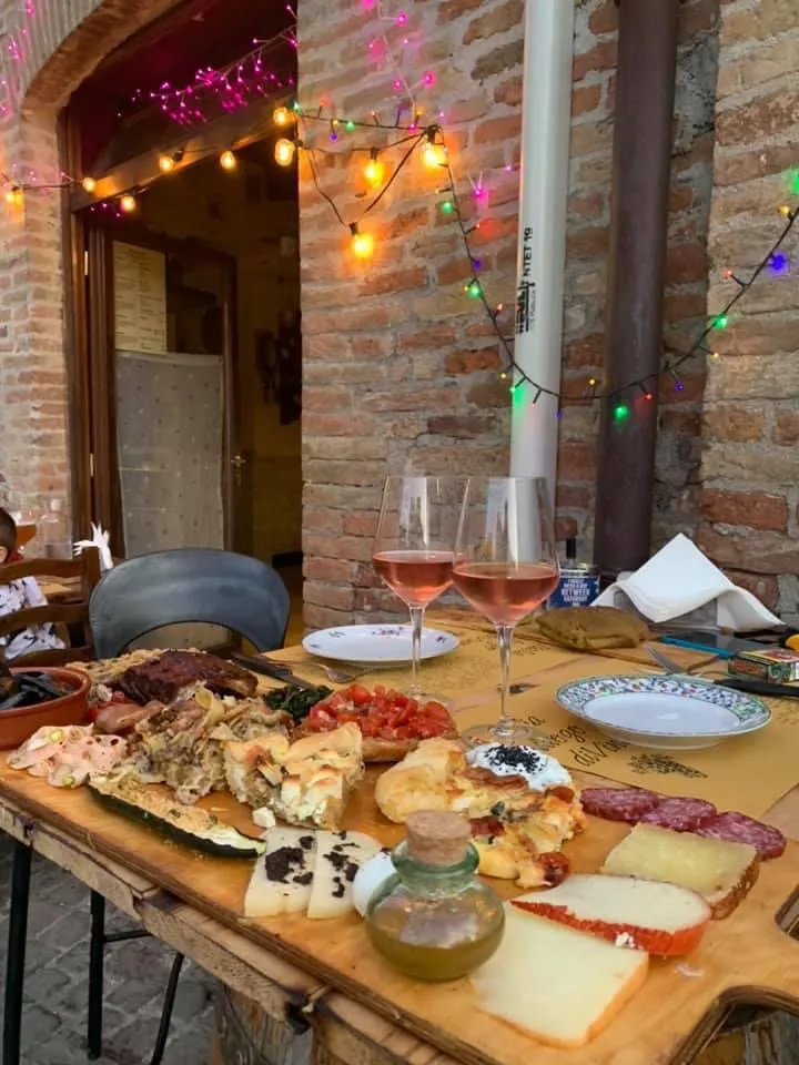 Hostaria Elephant & Castle_Chiaravalle_slider_image_3