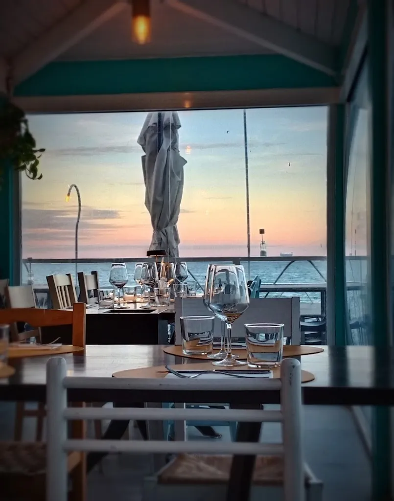 Chalet Beach restaurant in Chiaravalle