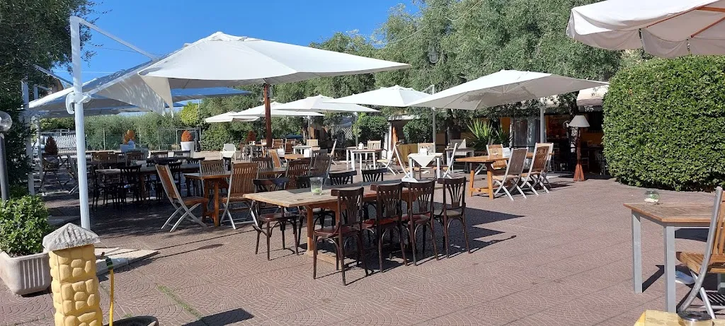 Gli Ulivi del Monte restaurant in Chiaravalle