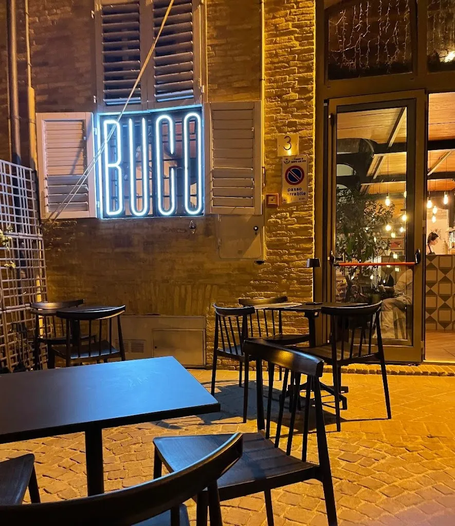 Tiziana Longhi_Buco Drogheria Liquida_Chiaravalle_review