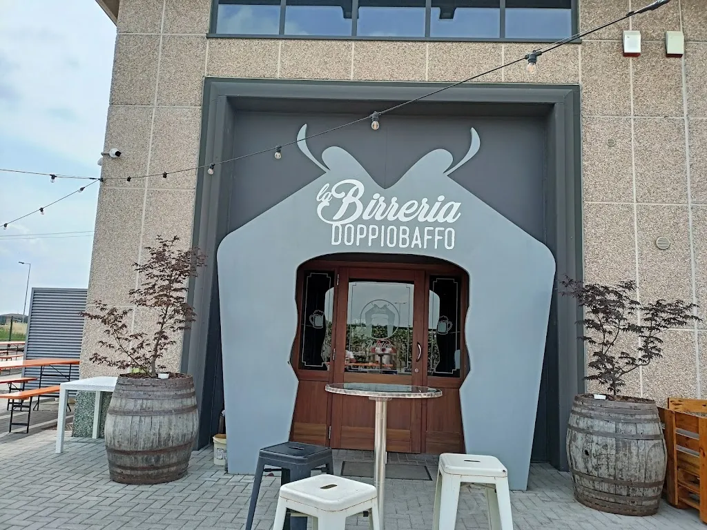 Doppiobaffo Birreria Chignolo Po - Microbirrificio_Chignolo Po_slider_image_1
