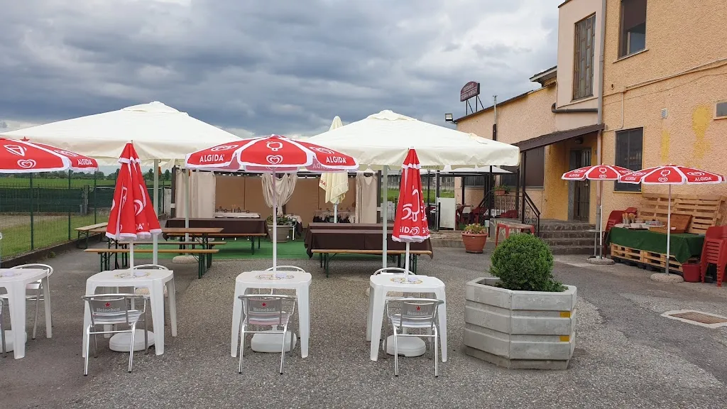 Ristornate pizzeria albergo Gustame restaurant in Chignolo Po