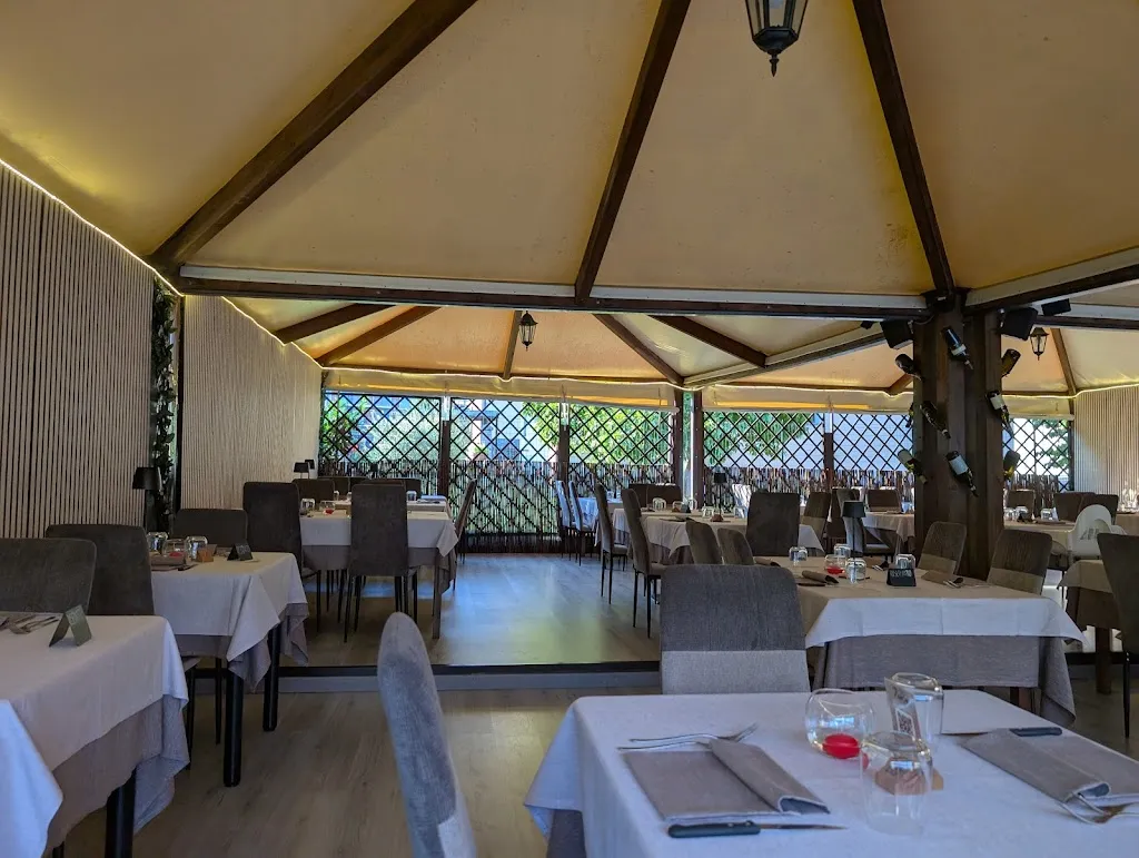 Ristorante Pizzeria 7 Archi_Chiuro_slider_image_3