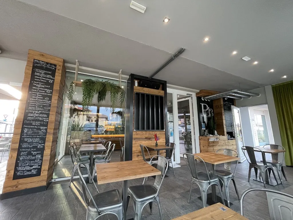 P13 Lounge Cafè restaurant in Chiuduno