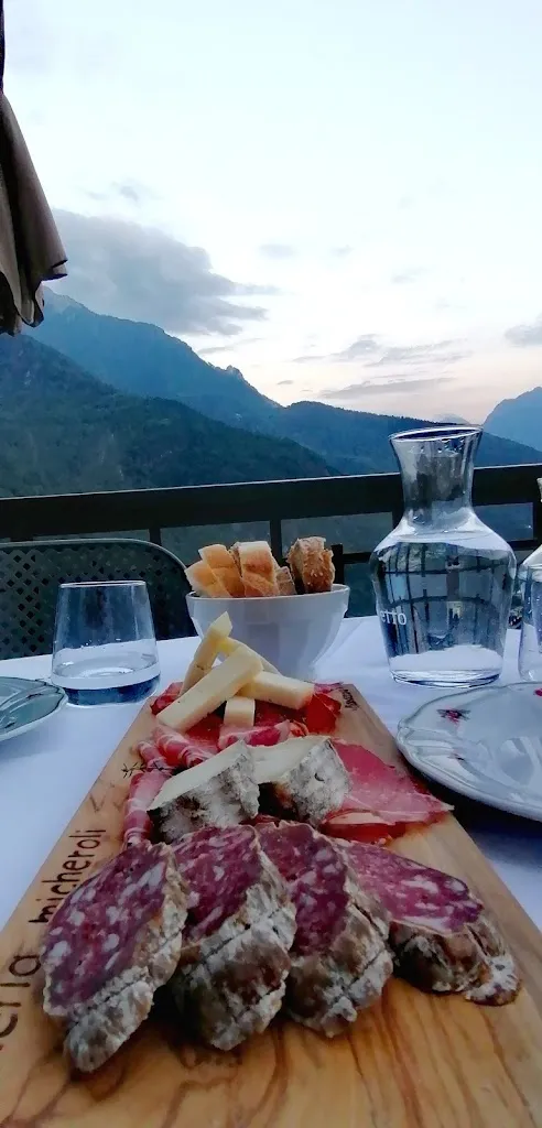 cinzia “postcards” robbiano_Trattoria Uomo Selvatico_Chiavenna_review