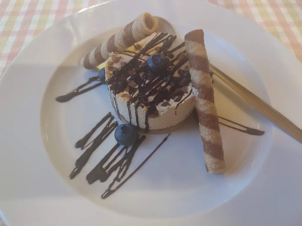 Katarzyna Ciszewska_Lassù_Chiavenna_review