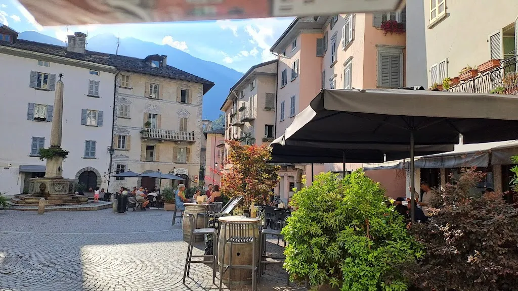 Bar Vicini_Chiavenna_slider_image_3