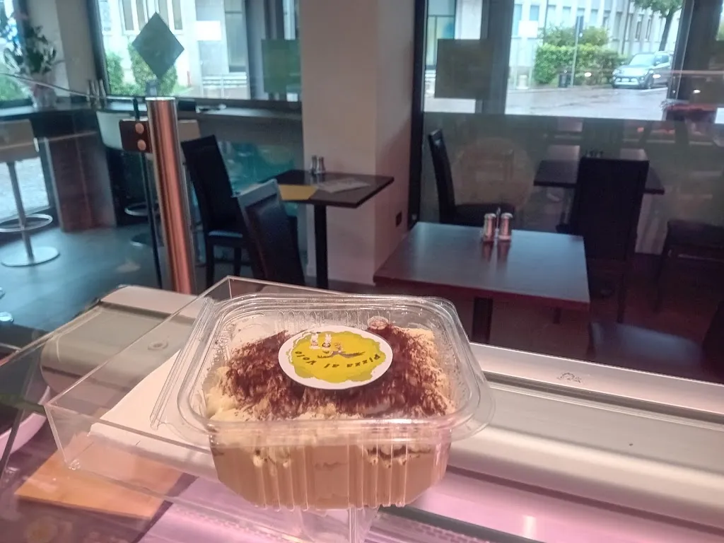 Pizza al volo restaurant in Chiavenna