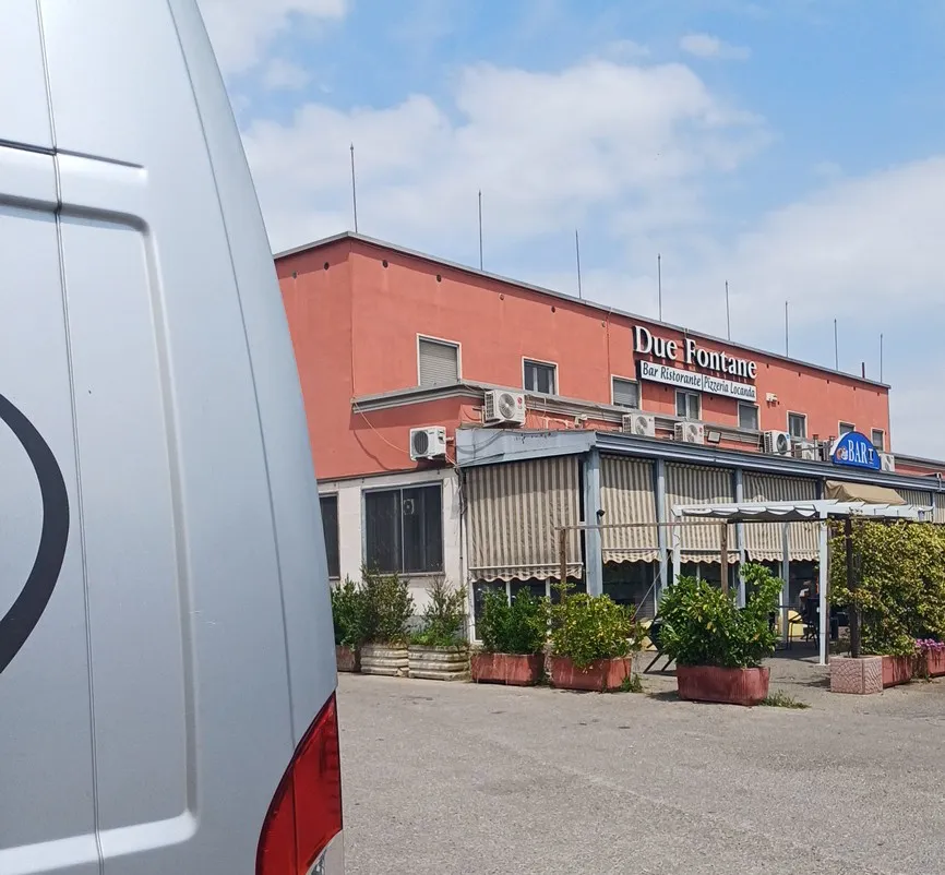 Ristorante Pizzeria Le Due Fontane_Cigognola_slider_image_1