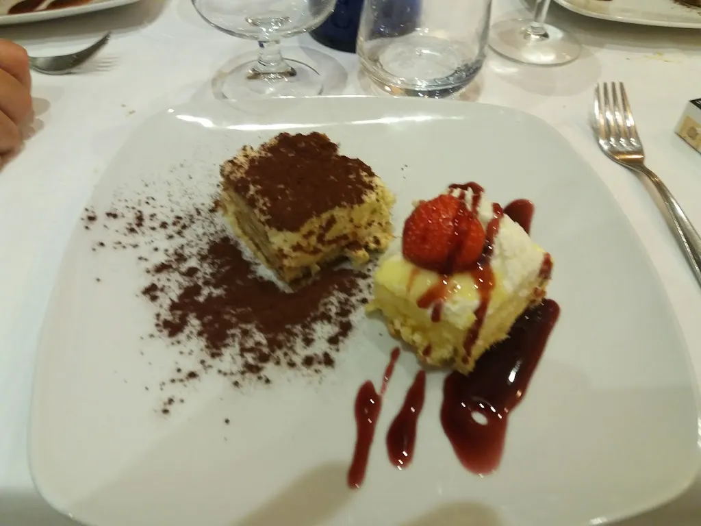 Ristorante Piazza_Cilavegna_slider_image_2