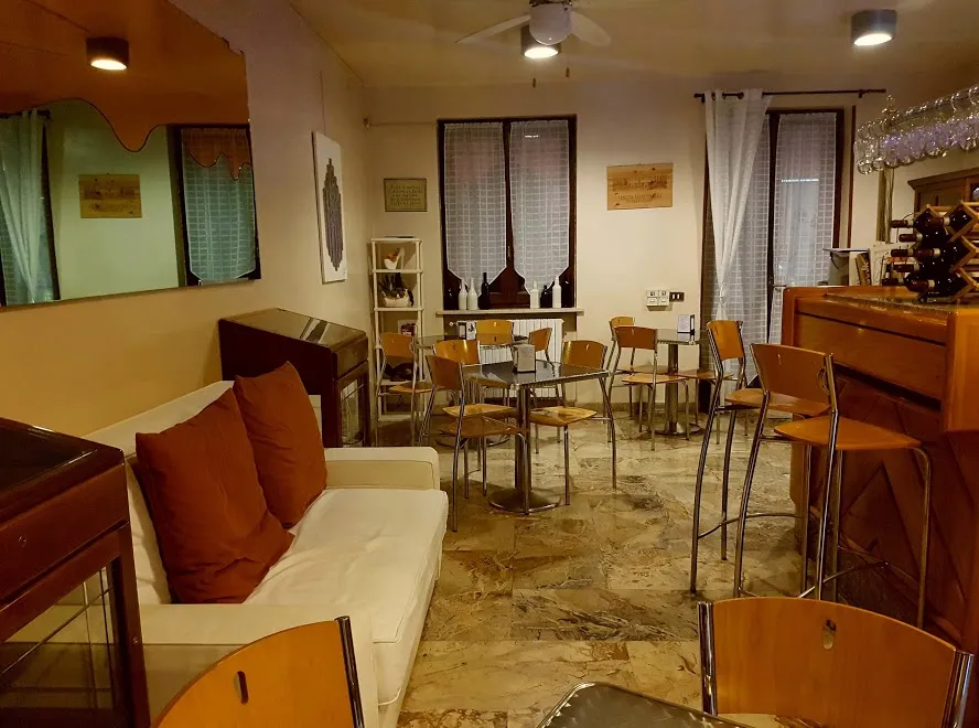 Crazy Bar di Anelli Maria Rosa & C. S.A.S. restaurant in Cigole